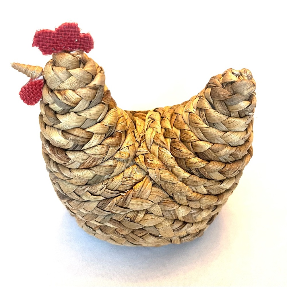Vintage grass woven chicken